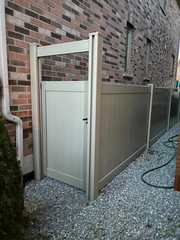 pvc fence and gate canada