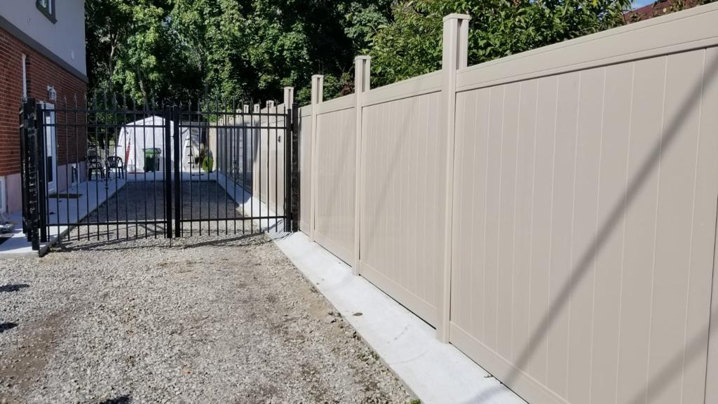 pvc fence quebec